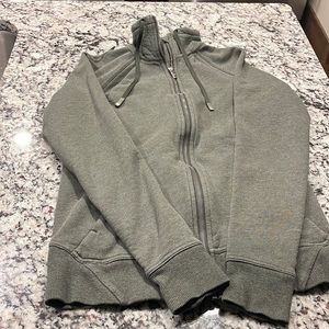 lululemon zip up sweatshirt size 6